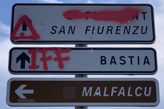 Korsikan ezin korsikeraz egin: Euskal Konfederazioaren elkartasuna
