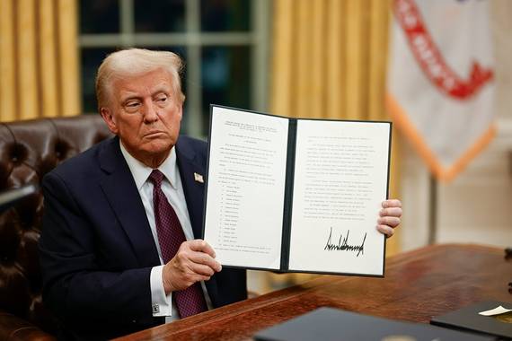 TeknoTrump albisteak: Oligarkekin bat, Stargate AA ekimena, eta TikTok luzapena