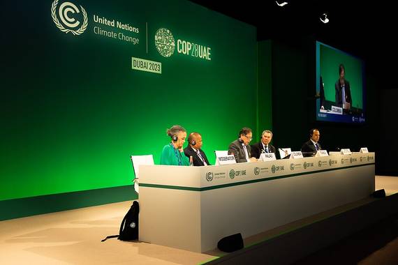 Dubaiko COP28-k zer eman zuen azaltzeko mintegia
