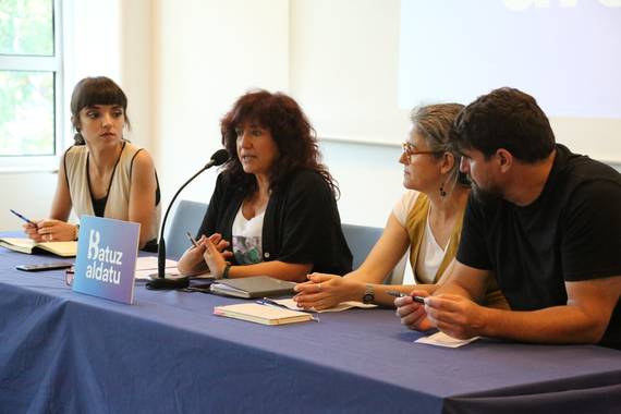 Bi oinarri: "Euskararen ezagutza unibertsalizatzea" eta "erabilerako baldintzak sortzea"