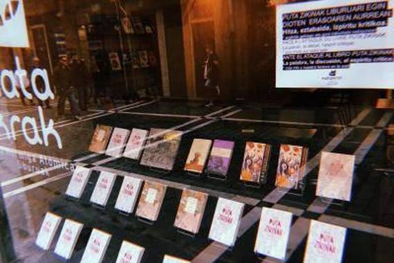Euskarazko liburu baten kontrako eraso transfobo eta integrista Baionan