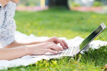 Euskarazko 2 graduondoko sustatuko ditu UEUk ikasturte honetan