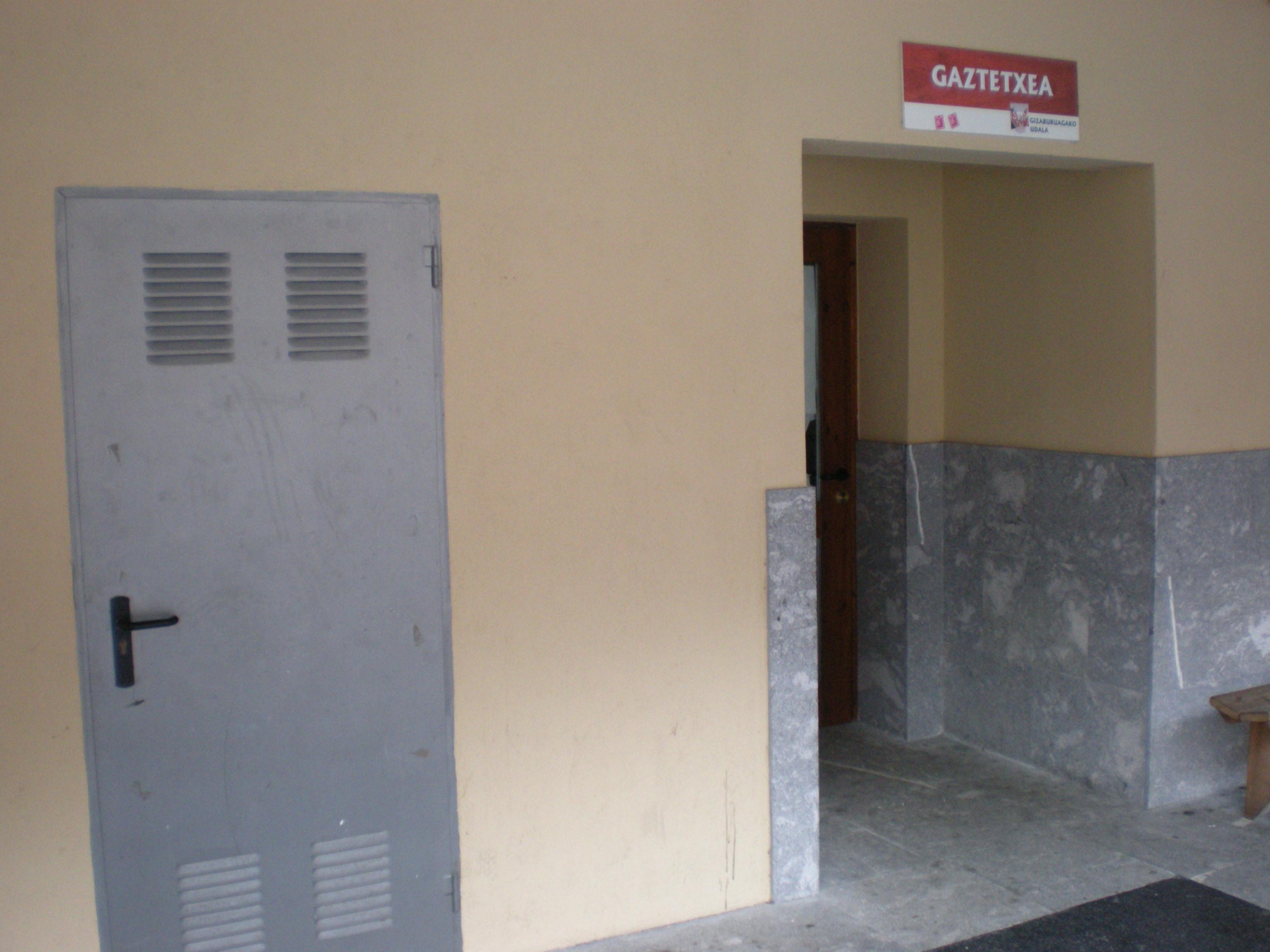 Gizaburuko "gaztetxia"