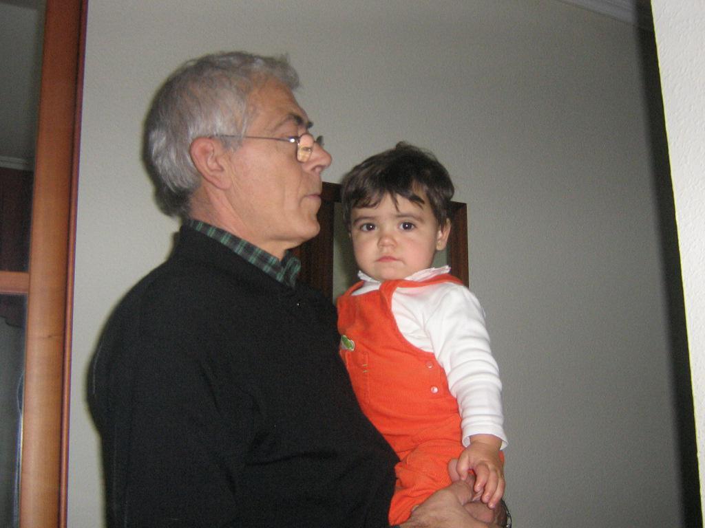 Aitona ilobarekin