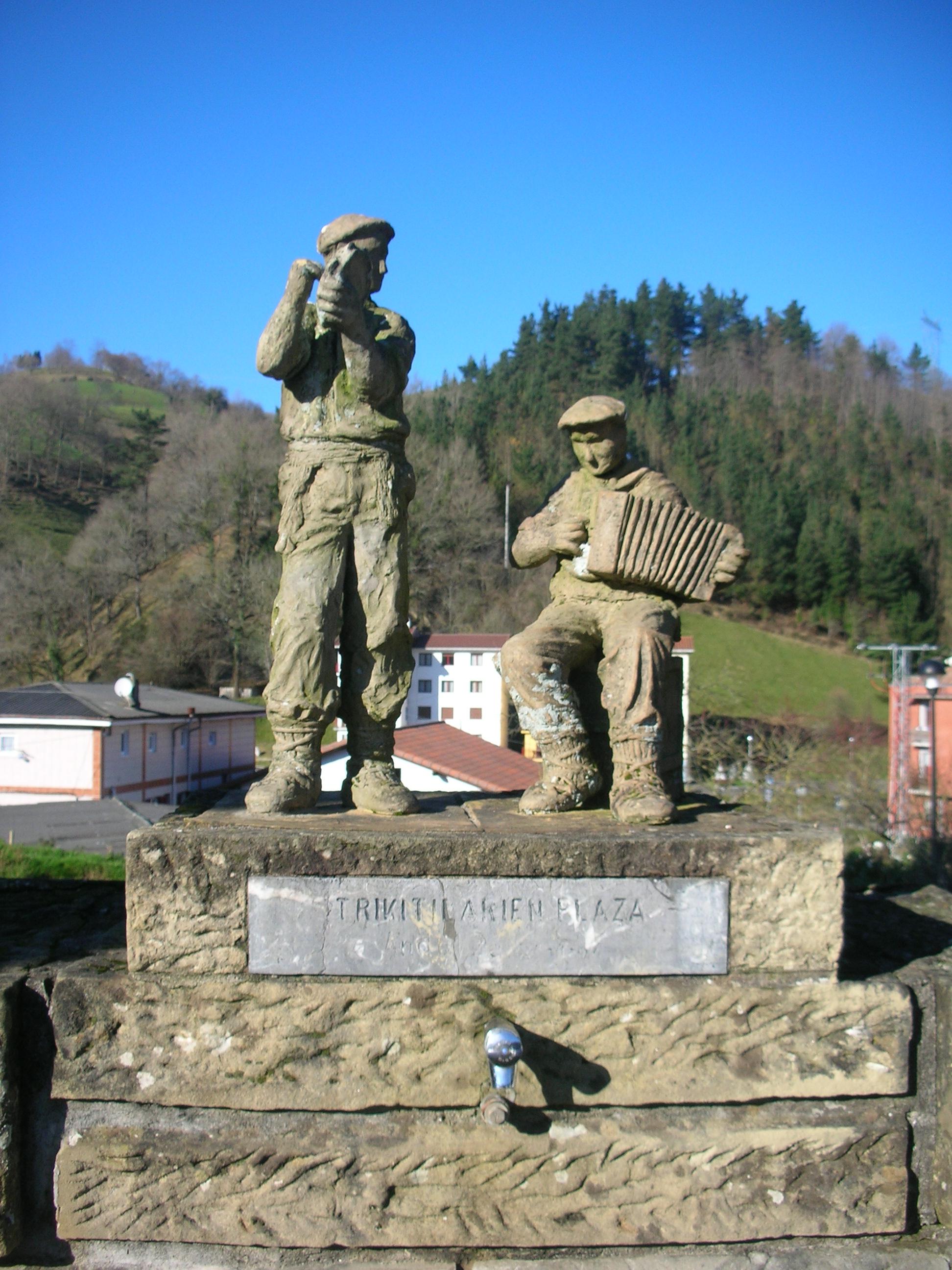 Trikitilarien Plaza