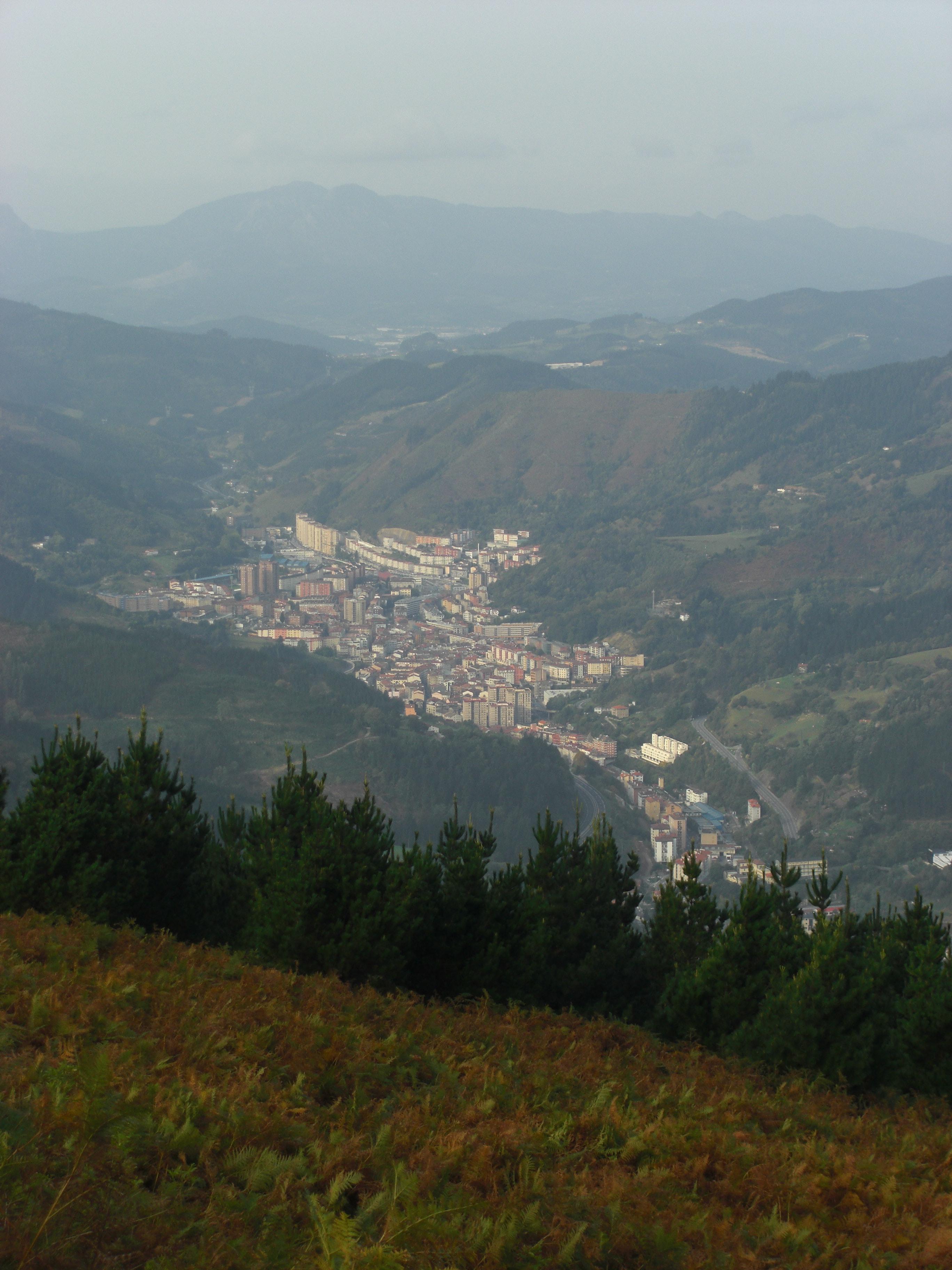 Eibar, Karakatetik ikusia