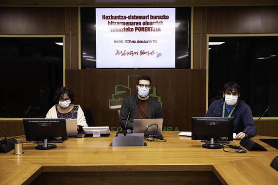 Hezkuntzan Librezalek "eraldaketa eta inklusiorako digitalizazioa" nahi du Hezkuntza Legean