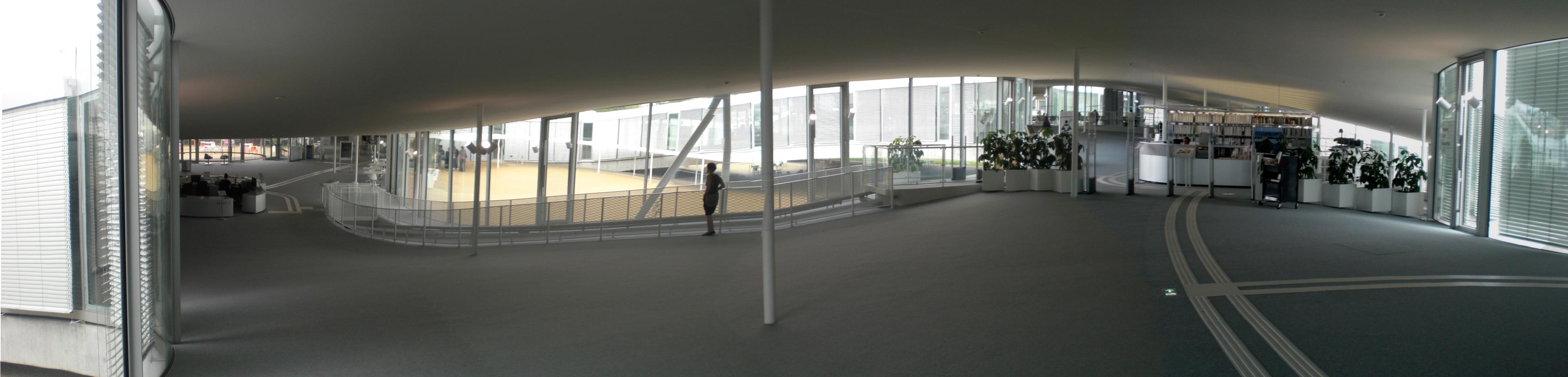 Lausanako Rolex ikastegia 3