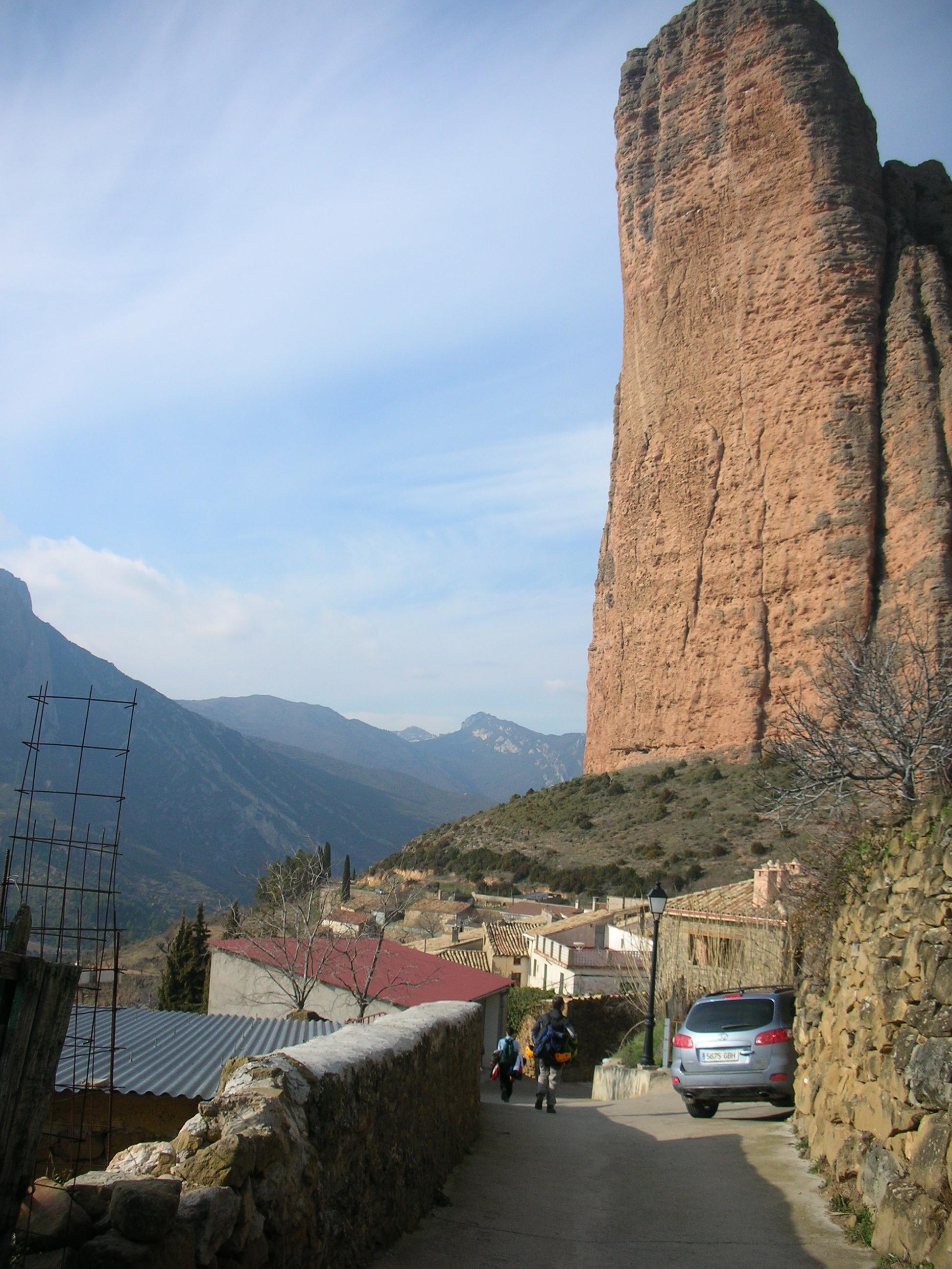 Riglos, herria