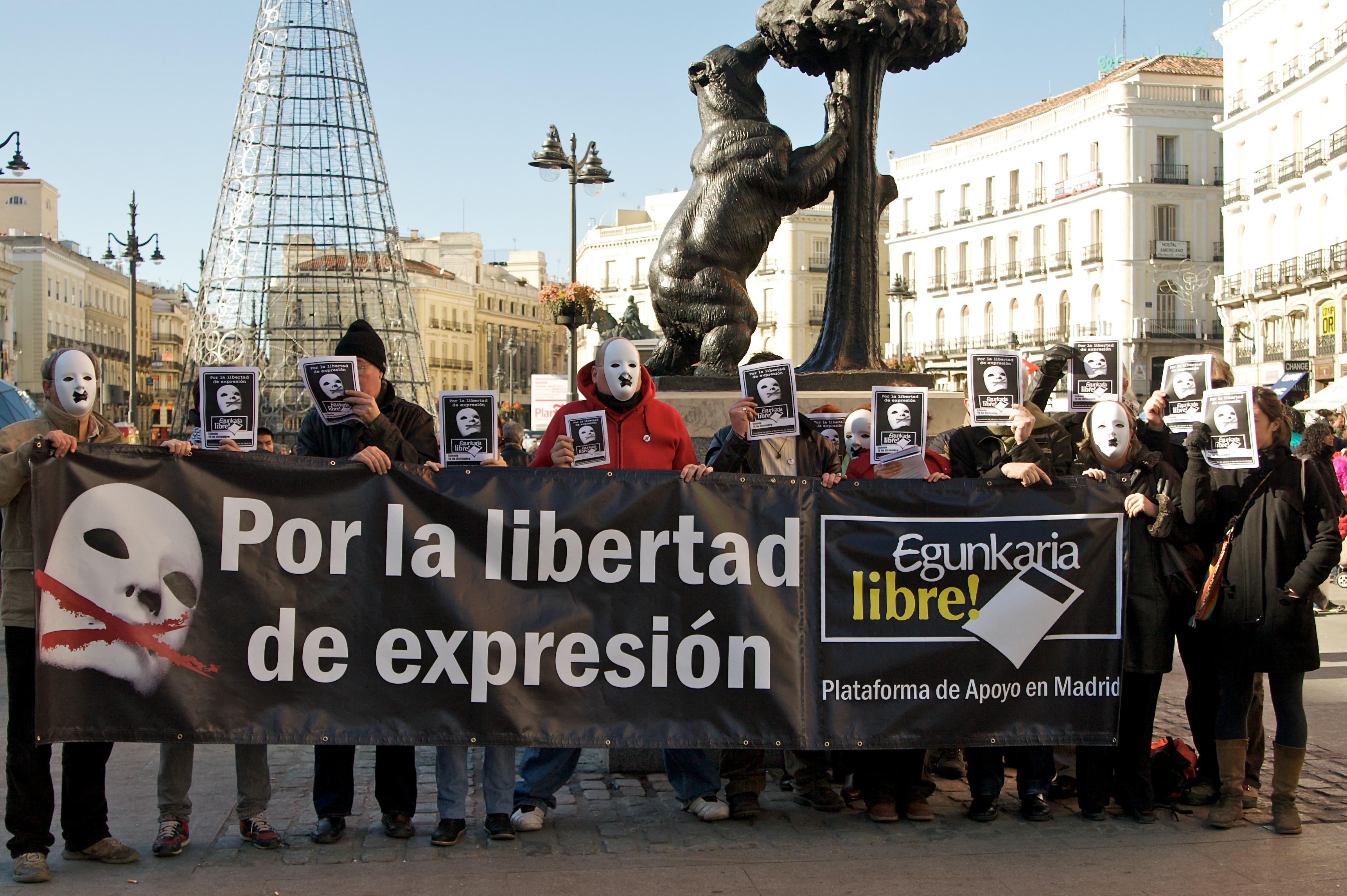 Egunkariaren alde Madrilen