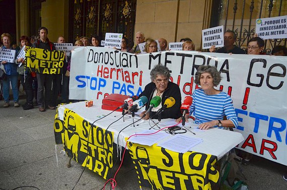 8.913 donostiar, Metroari buruzko galdeketa bat egitearen alde