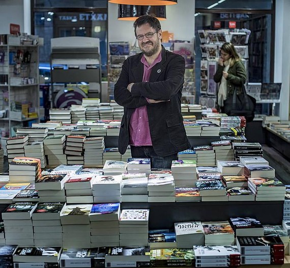 ETAren amaiera ipuin batean: 'Pareko tabernan'