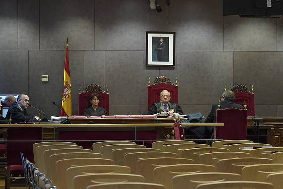 EAEko Justizia Auzitegiak ebatzi du legez kanpokoa dela 34 langile publikori euskararen ezagutza eskatzea