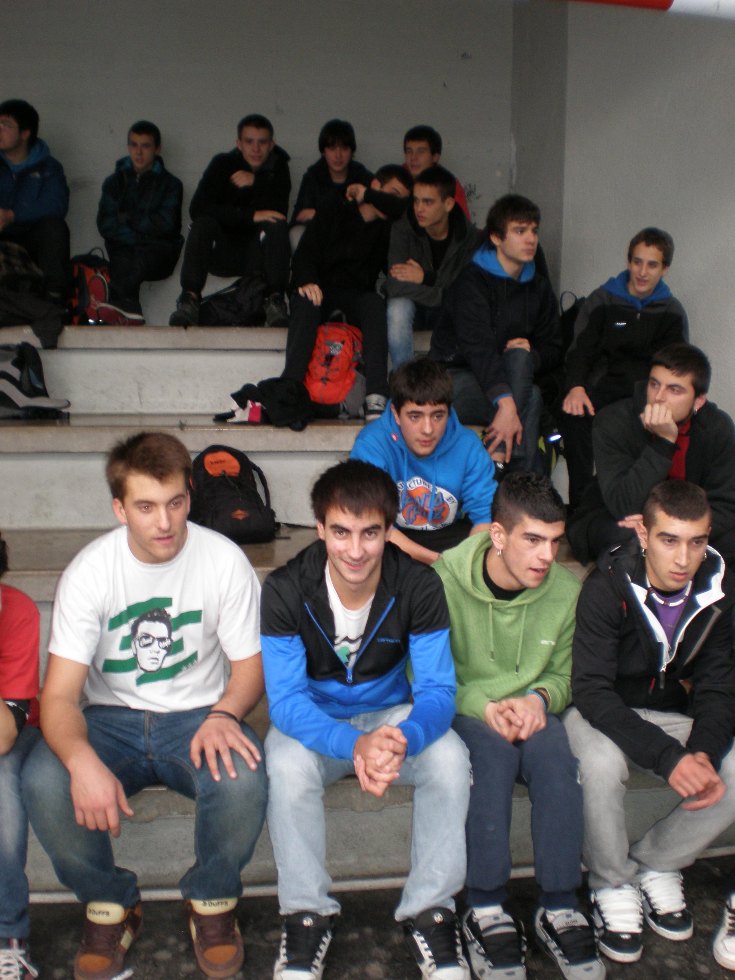 2.kurtsoko mutil batzuk