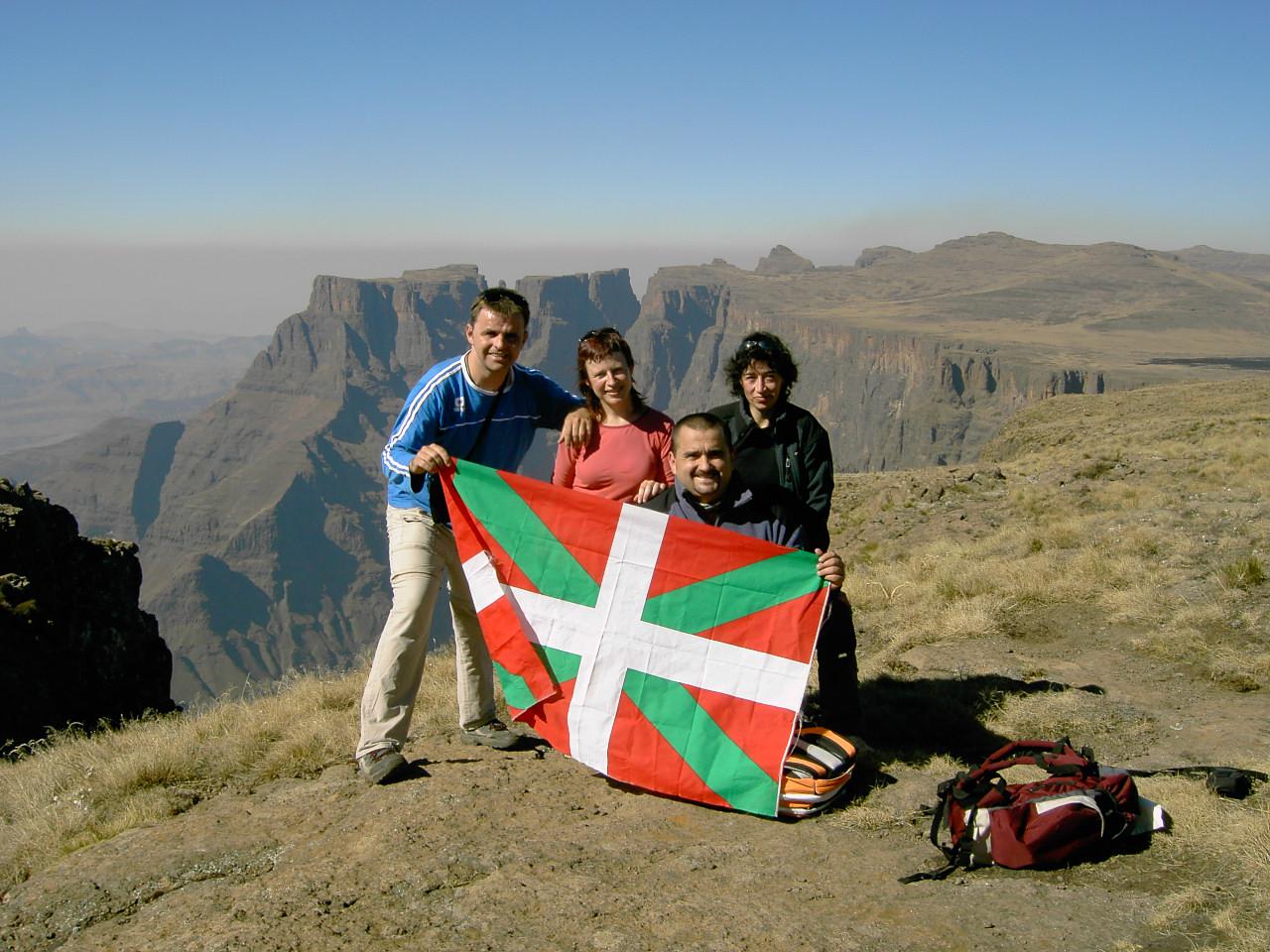 Larrabetzutik Hegoafrikara. Drakensberge