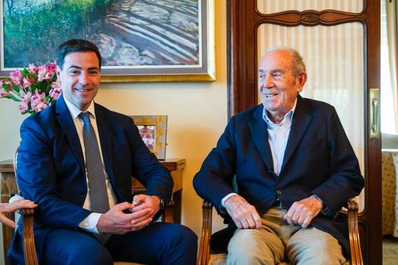 Carlos Garaikoetxea lehendakaria hil da