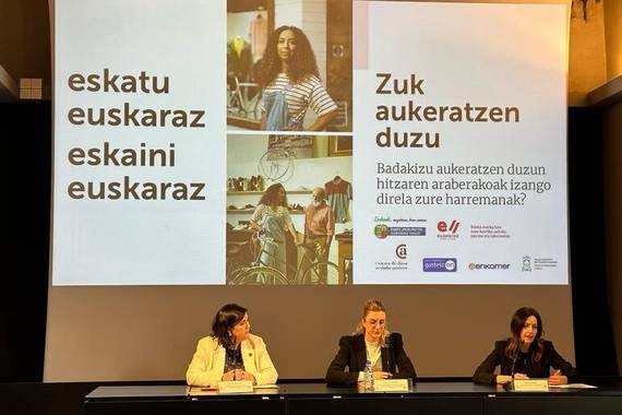 'Eskatu Eskaini Euskaraz' kanpaina: adi Barra-barra ikurrari