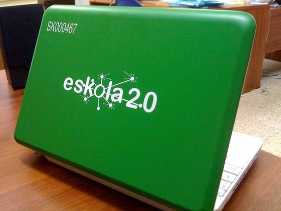 EAEko hezkuntza publikoko aplikazio informatikoen anabasa kritikatu dute