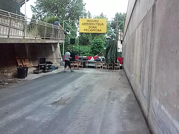 "Makina zoriontsuak. Uda gau bat fabrikan" emanaldia uztailaren 29ra atzeratu da