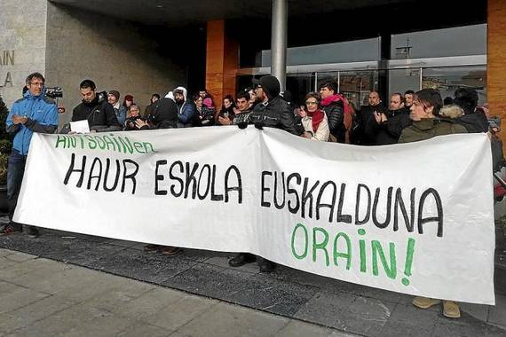 Antsoaingo haur eskolak hezitzaile elebidunen lan deialdia behar du orain