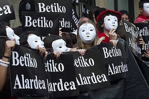 Plastiko beltzezko maskara