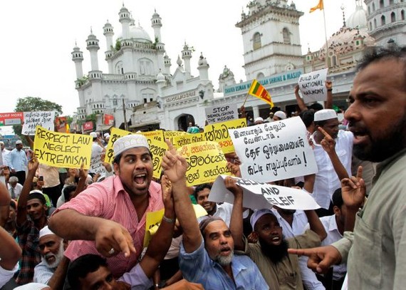 Sri Lankako gobernuak Facebook eta WhatsApp itxi ditu, musulmanen aurkako erasoak saihesteko
