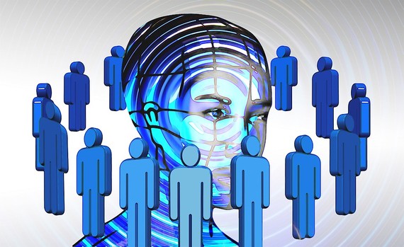 Sareko jazarpenei aurre egiten Facebooken