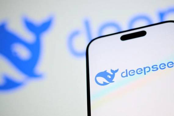 Pertsonalki instala daitekeen Deepseek nekez arituko zaizu euskaraz (oraingoz)