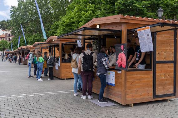 Abian da 2025eko Elhuyar Zientzia Azoka