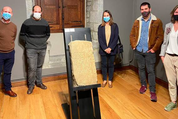 Soriako aitzin-euskara Euskal Herrira etorri da erakusketa batean
