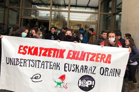 NUP: Lanpostuak egonkortzeko prozesuak euskarazko ikasketak eragotziko ditu