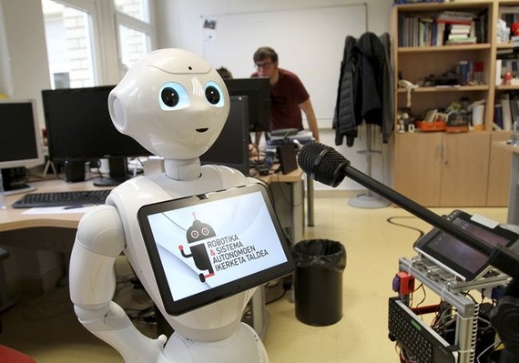 Robot bertsolaria eta musika-sorkuntza automatikoa