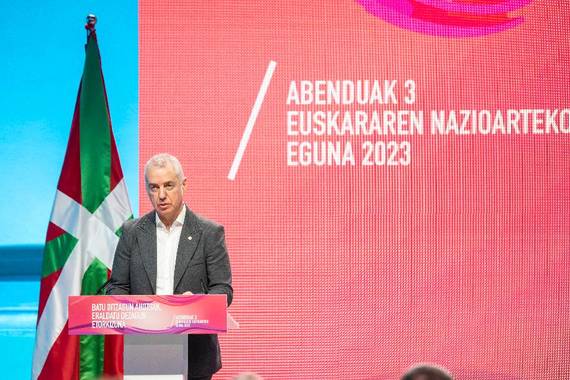 Eremu digitalean euskarak izan behar duen tokia aldarrikatu dute Euskararen Nazioarteko Egunean