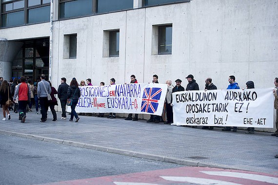 Nafarroako Gobernuak euskara ez puntuatzeagatik, Arartekora